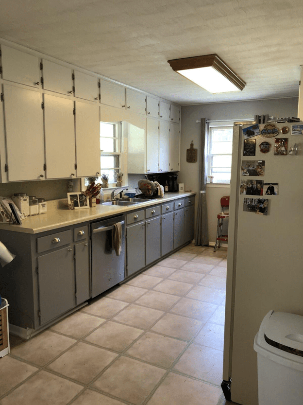 Kitchen Cabinet DIY Makeover 